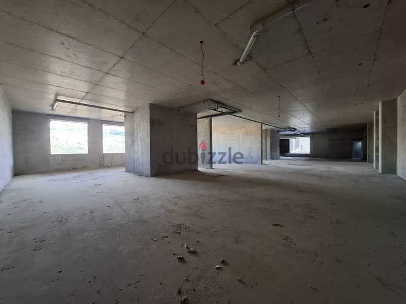 Hazmiyeh | 620m² Warehouse | High Ceiling | Easy Access | Parking 5