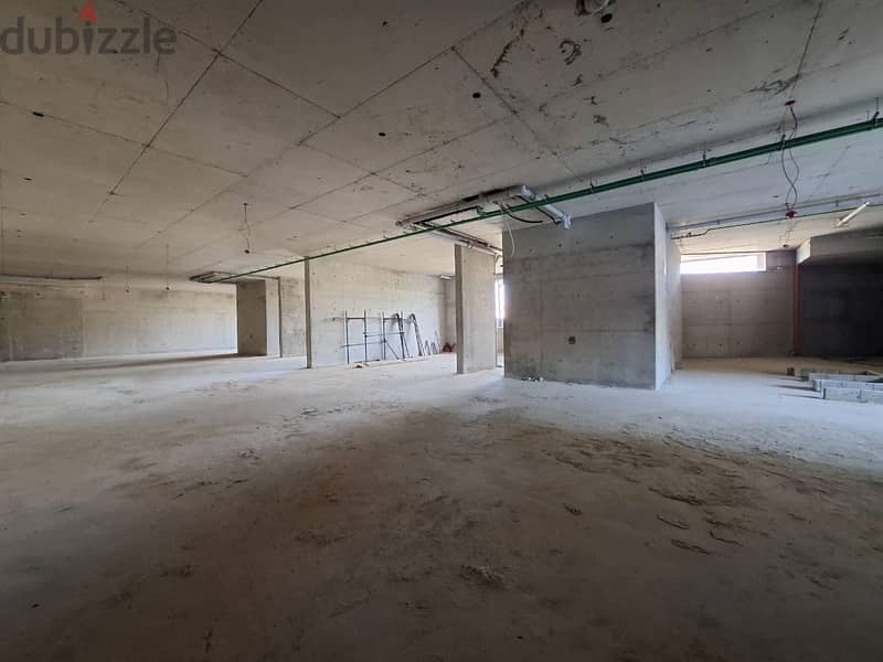 Hazmiyeh | 620m² Warehouse | High Ceiling | Easy Access | Parking 6