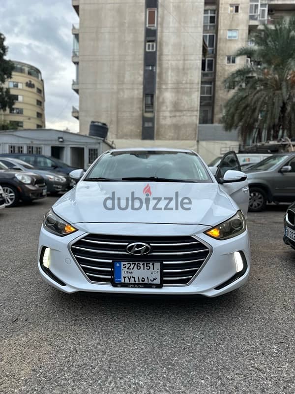 Hyundai Elantra 2018 1