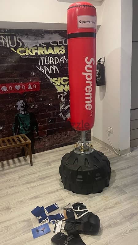 Boxing Bag  1m80  with gloves and equipments 2