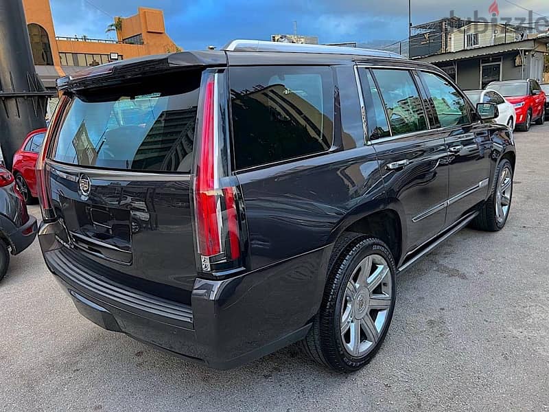 Cadillac Escalade Platinum one owner 2