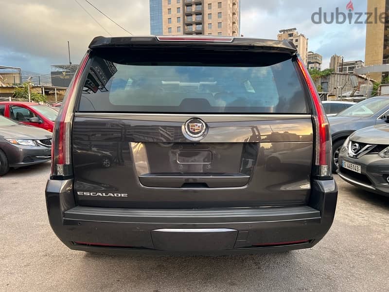 Cadillac Escalade Platinum one owner 5