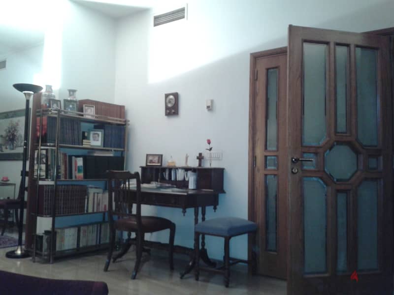 SPACIOUS APARTMENT IN ACHRAFIEH PRIME (250SQ) 3 BEDROOMS , (AC-864) 4