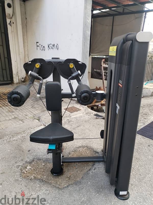 Techno Club Lateral raise machine NEW  $1250$ 1