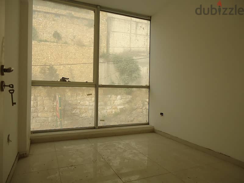 Office for rent in Mansourieh مكتب للايجار في منصورية 3