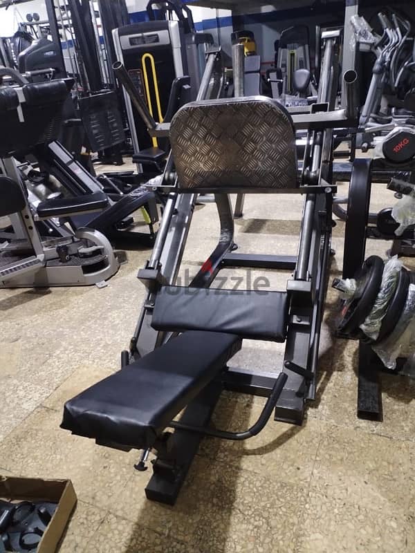 Leg press used like new 450$ 1