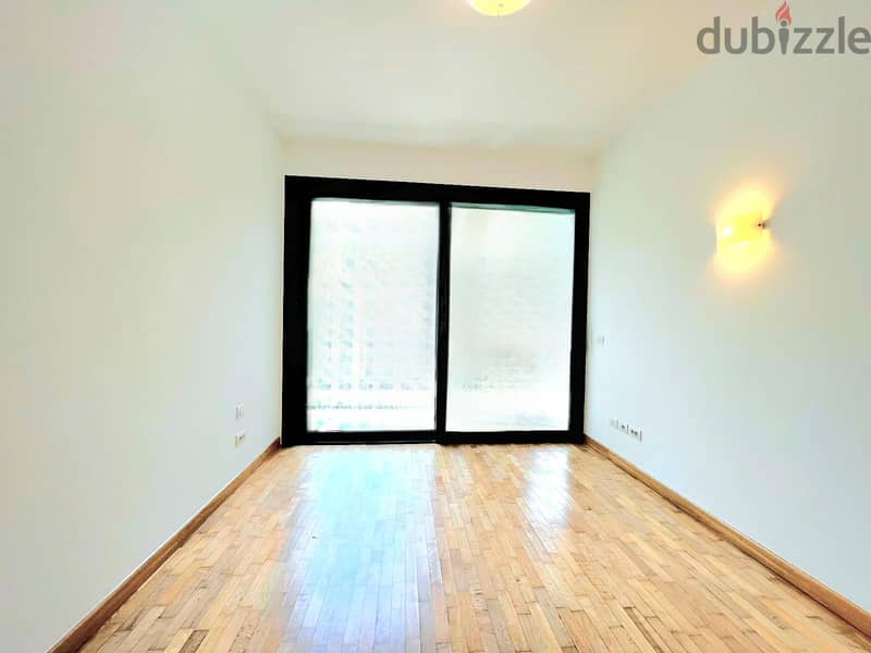 AH-HKL-278 Spacious 400 sqm Apartment in Downtown with Prime Sea View 5