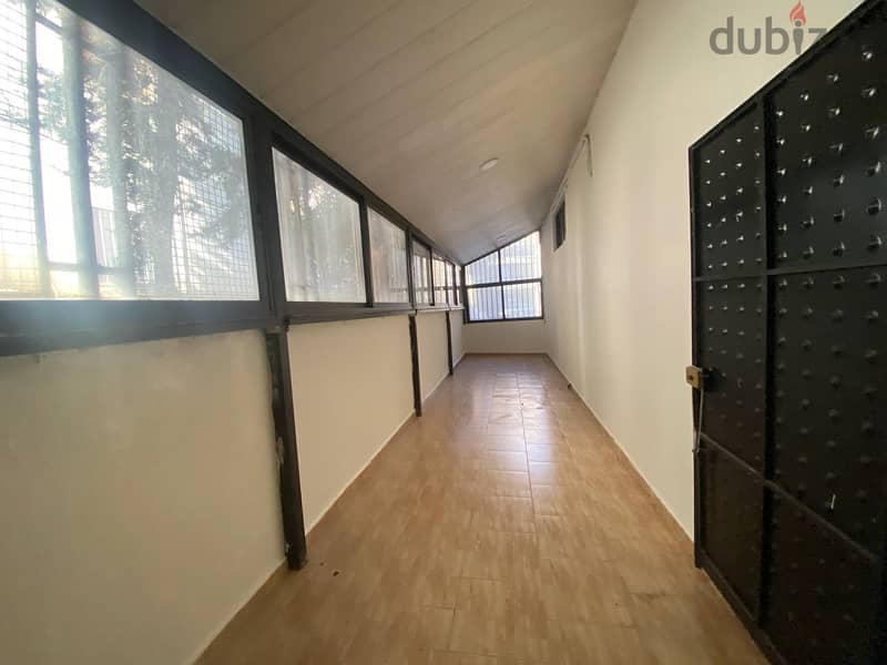 Zouk Mosbeh/ Adonis - Perfect Showroom and Warehouse for rent 1