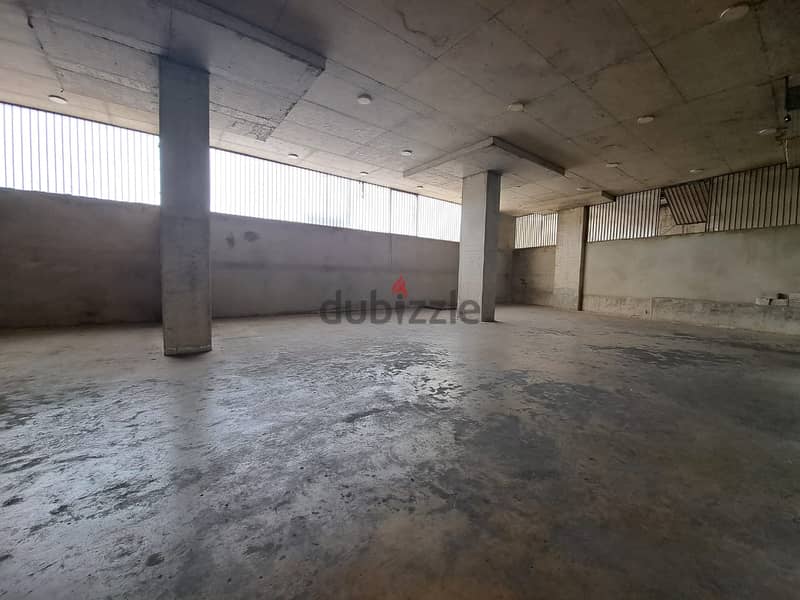 L12925-Warehouse With A High-Ceiling For Rent In Fanar 1