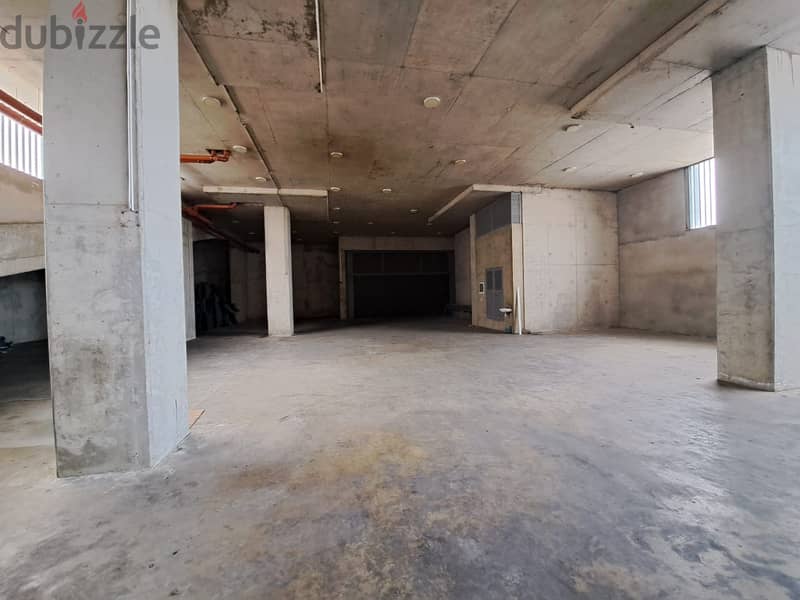 L12925-Warehouse With A High-Ceiling For Rent In Fanar 2