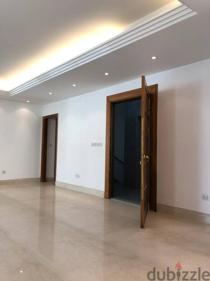 SPACIOUS APARTMENT IN HAMRA PRIME (280SQ) 4 BEDROOMS , (HAMR-102) 4