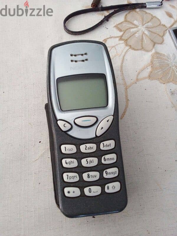 Nokia 3210 0