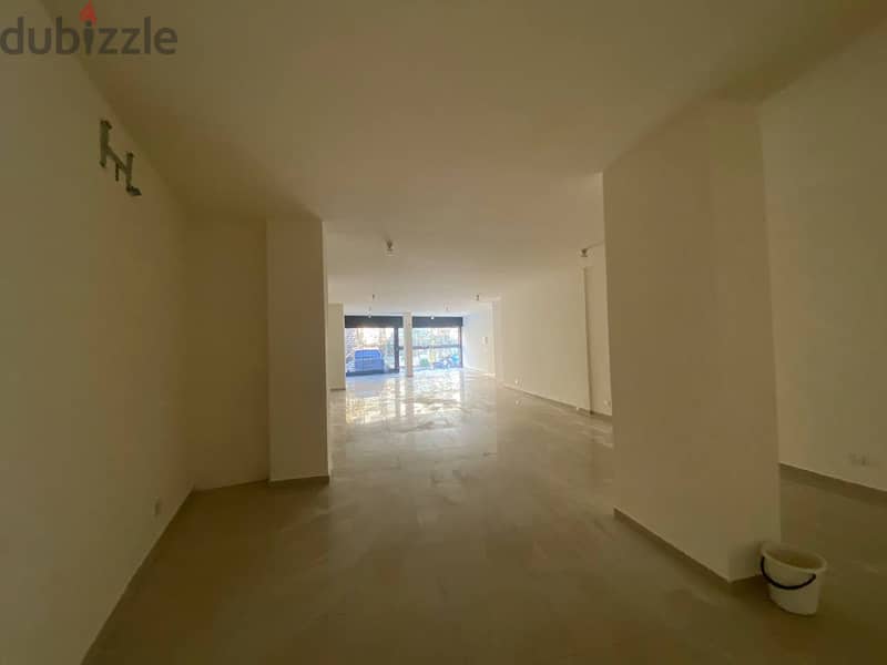 Adonis /Zouk Showroom +Warehouse for rent -أدونيس معرض ومستودع للإيجار 1