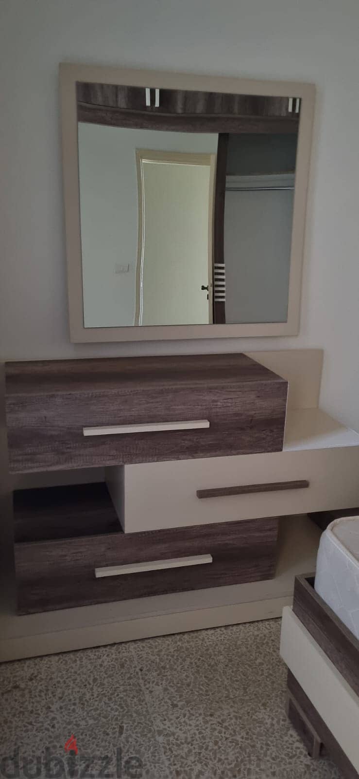 غرفة نوم كاملة مستعملة شهر واحدComplete bedroom set used for one mont 3