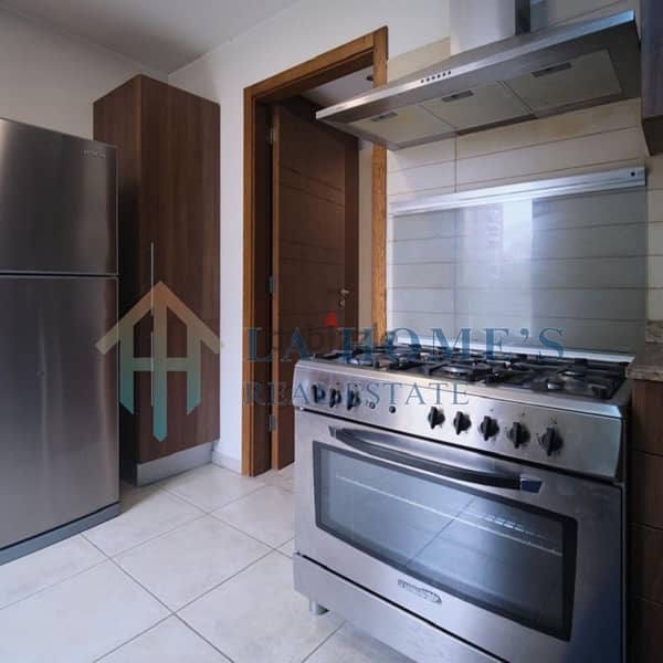 apartment for sale in achrafieh شقة للبيع في الشرفية 2