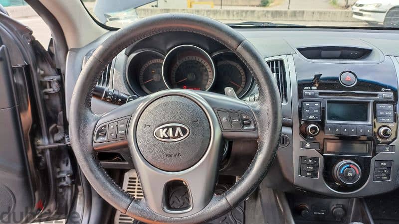 Kia Cerato 2012 13