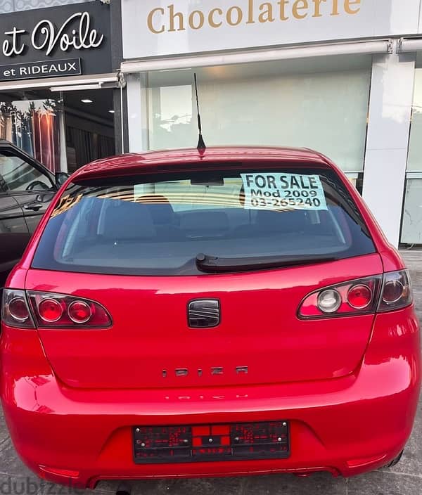 Seat Ibiza 2009- company source 1 owner 3