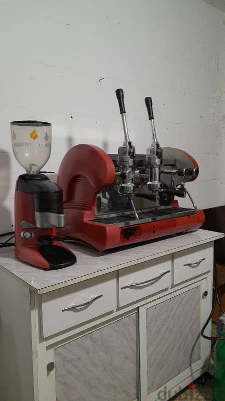 espresso machine. مكنة قهوة قهوة ايطالية غاز و كهرباء بحالة ممتازة 1