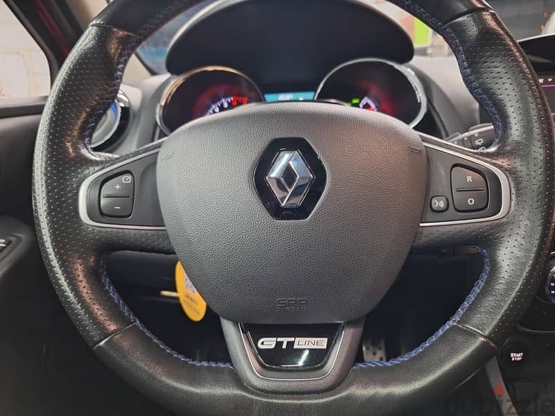 Renault Clio GT Line like new!!! 8