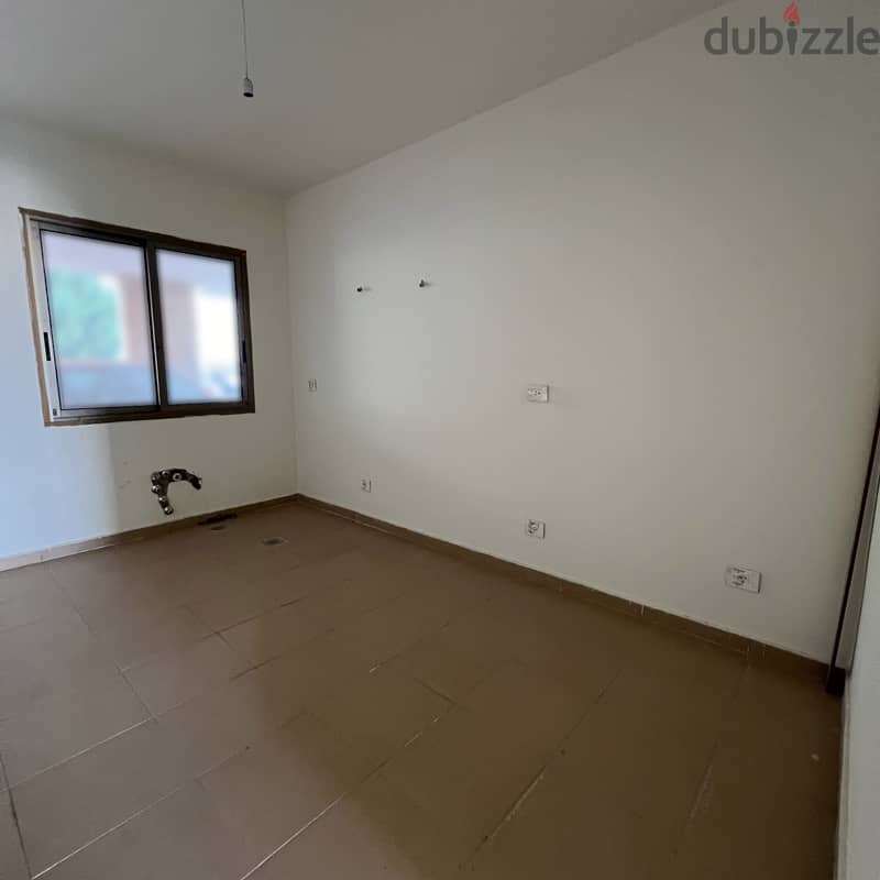 Apartment for sale in Mazraat Yachouh شقة للبيع في مزرعة يشوع 1