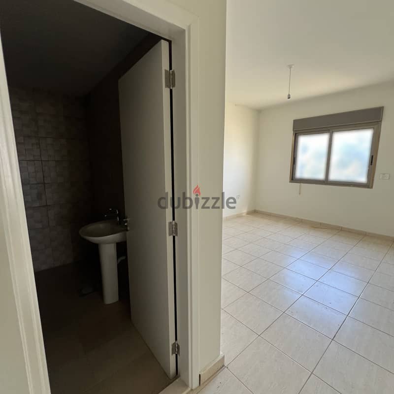 Apartment for sale in Mazraat Yachouh شقة للبيع في مزرعة يشوع 6