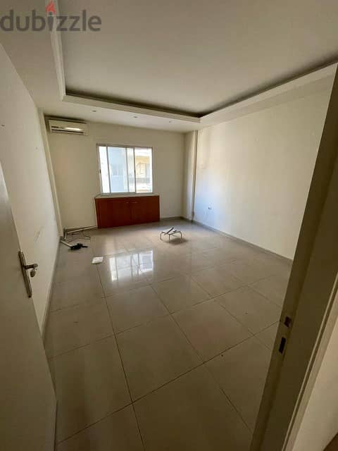 37 Sqm | Decorated Office for rent in Zalka 1