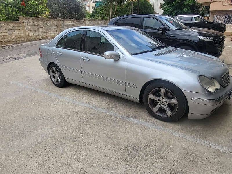 Mercedes-Benz C-Class 2004 3