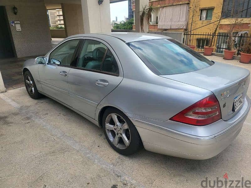 Mercedes-Benz C-Class 2004 4