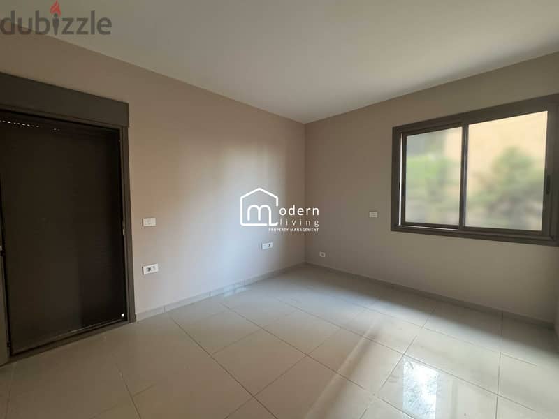 250 Sqm + 50 Sqm Garden - Apartment for Sale in Mtayleb 9