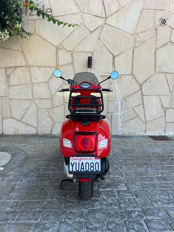 vespa 300 cc gts 2