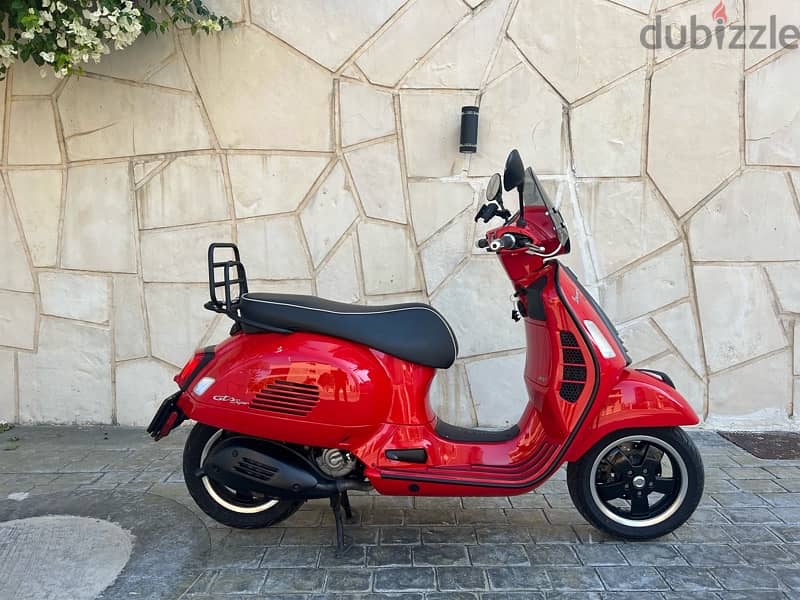 vespa 300 cc gts 5