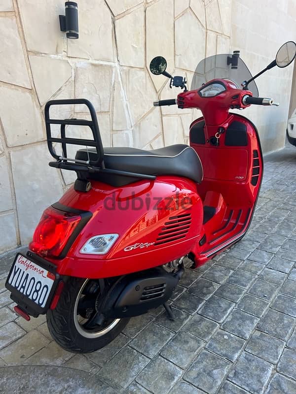 vespa 300 cc gts 6