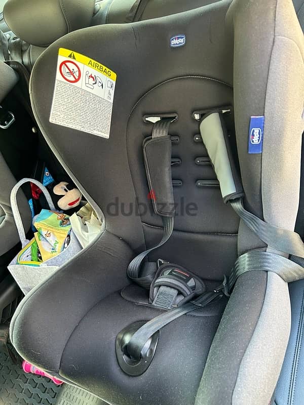 Chicco Cosmos Car Seat 1