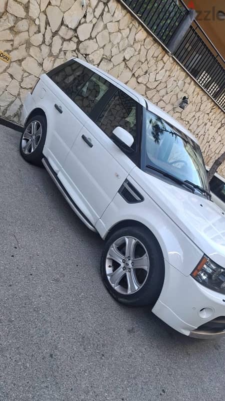 Land Rover Range Rover Sport 2011 5