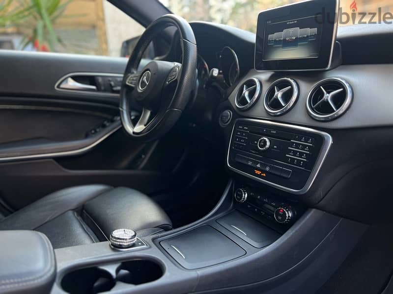 Mercedes-Benz GLA-Class 2016 9