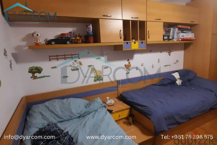 DY2090 - Louaizeh Spacious Apartment for Sale! 2