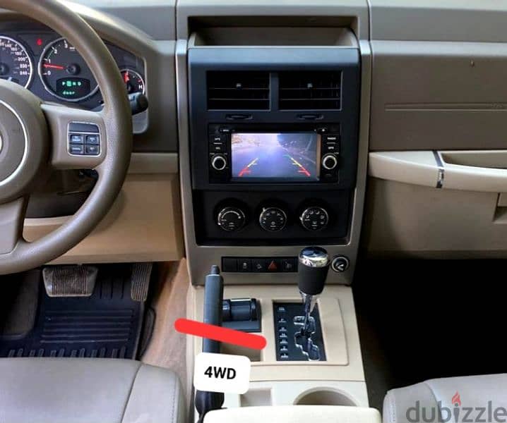 Jeep Cherokee 2012 مصدر و صيانة الشركة  ٦سيلندر 8