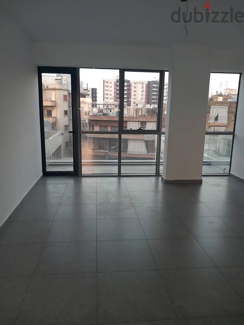 Office For Rent Burj Hammoud - للايجار مكتب برج حمود- 1