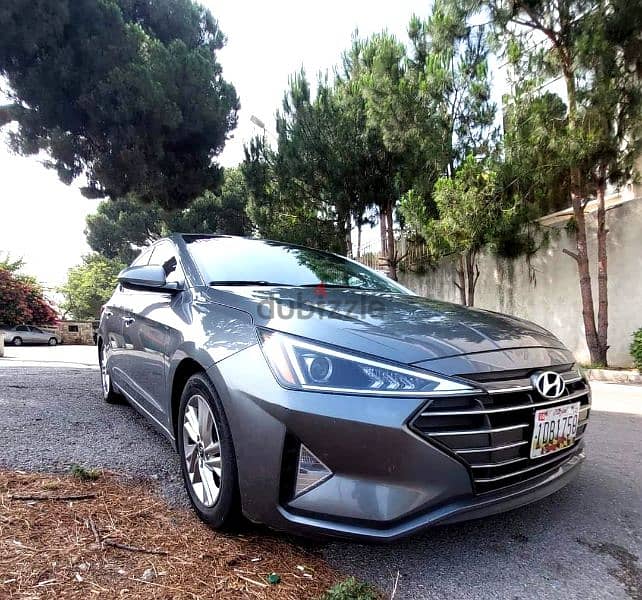 Hyundai Elantra 2019 4