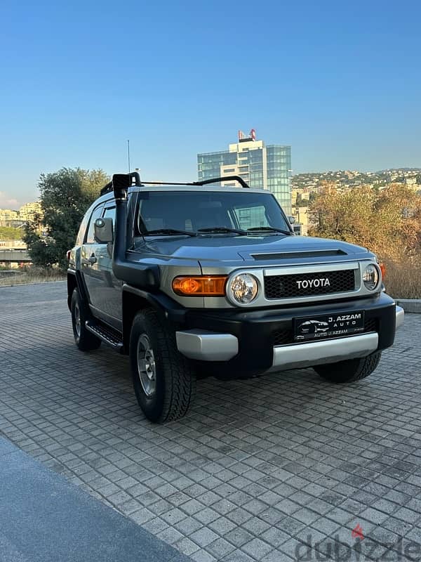 Toyota FJ Cruiser 2010 1