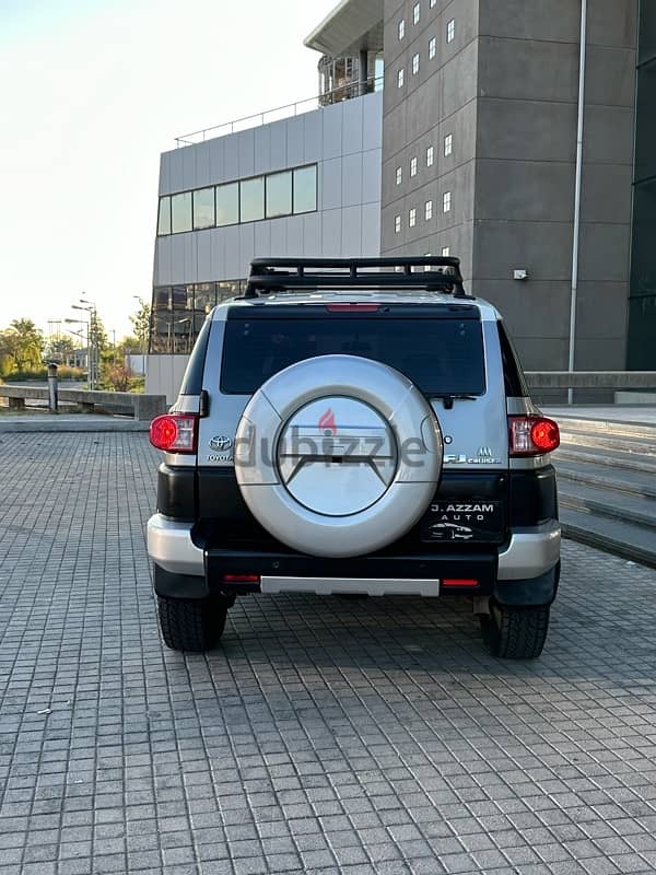 Toyota FJ Cruiser 2010 3