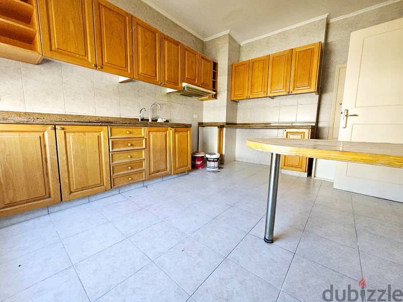 RA24-3727 Spacious Apartment 175m² for Rent in Kantari 7