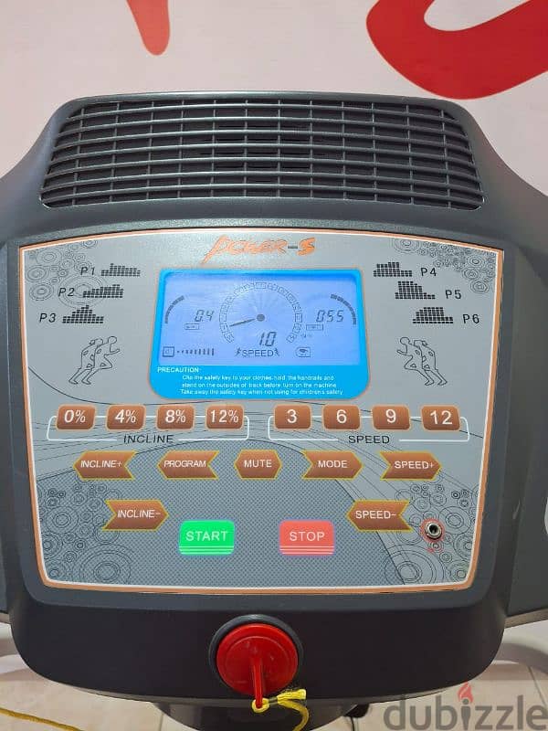 Full option ,2.5hp, automaticall incline, vibration massage,aux mp3, 5