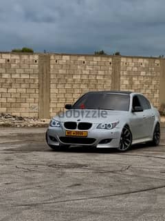 BMW M5 2004 0