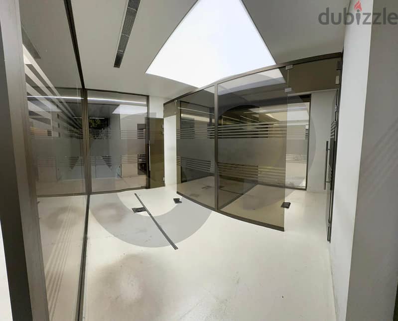 Prime location, spacious, beirut, mazraa/كورنيش المزرعة REF#RH114611 1