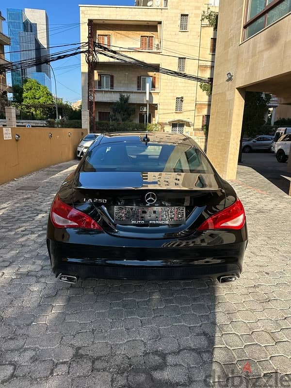 Mercedes CLA 250 AMG-line 2015 black on black (clean carfax) 5