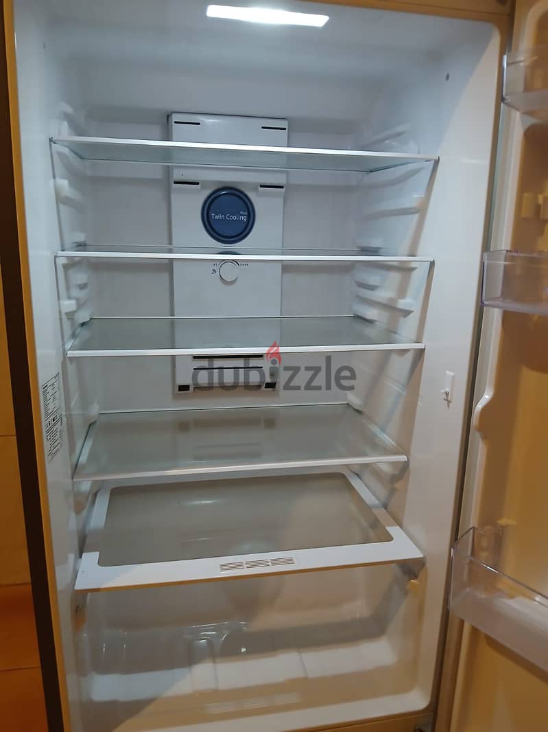 Samsung Refrigerator 180cm - Inverter Motor, Excellent Condition 7