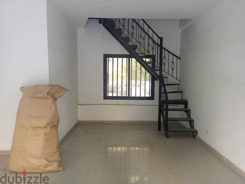 Shop for rent in Sad El Baouchriyeh محل للايجار في سد البوشرية 2