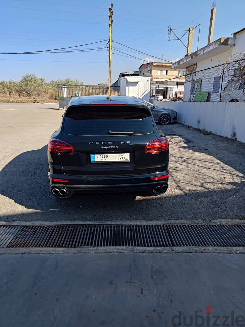 2015 Porsche Cayenne S 1