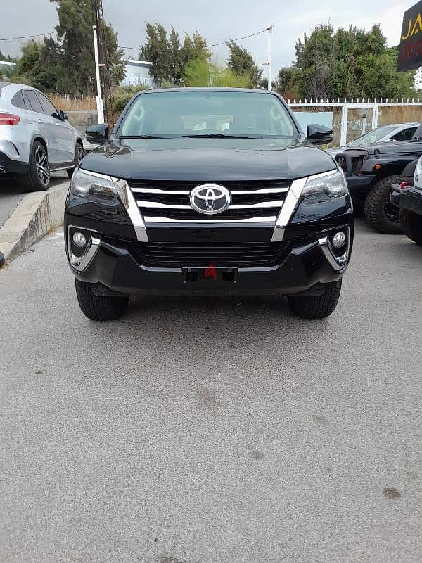 Toyota Fortuner 2020 0